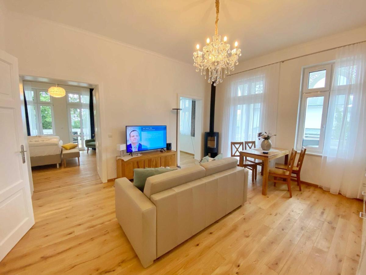 Villa Jenny - Ferienappartement 1 Mit Meerblick Sassnitz Ngoại thất bức ảnh